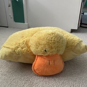 Duck pillow pet